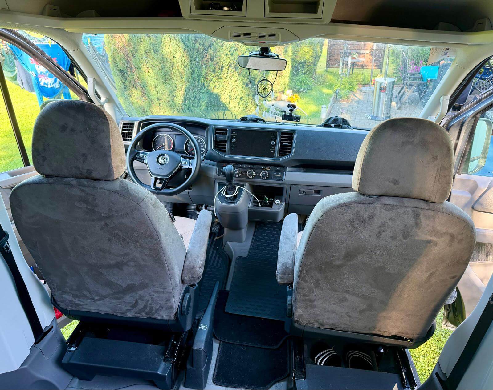 Vw Grand California Fahrerhaus Sitzbezuege Antarrlook Camper