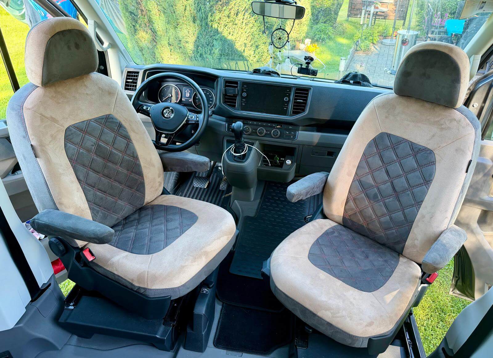 Vw Grand California Fahrerhaus Sitzbezuege Antarrlook