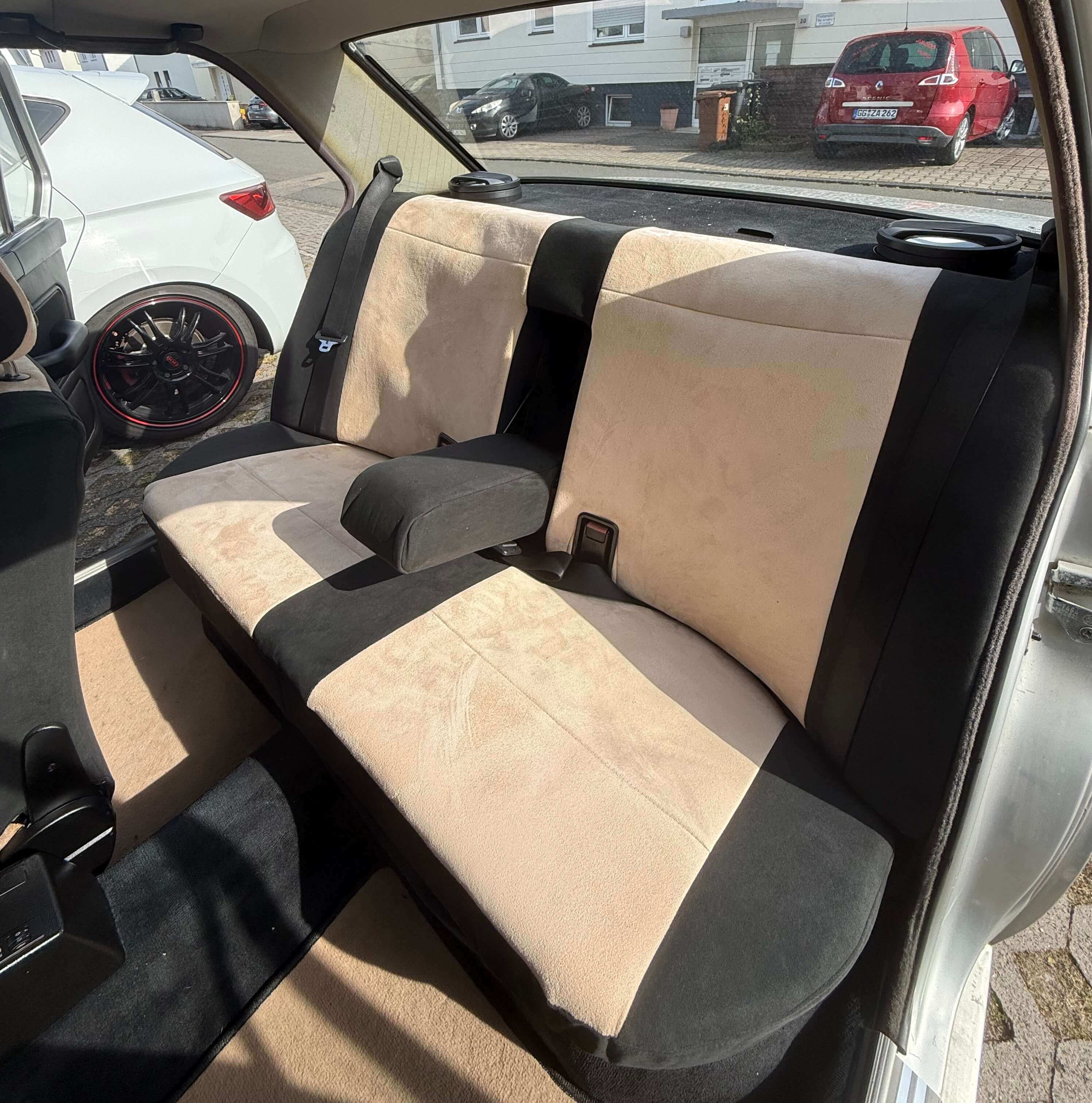 Bmw E28 Rueckbank Sitzbezuege Antarrlook Hellbeige Schwarz