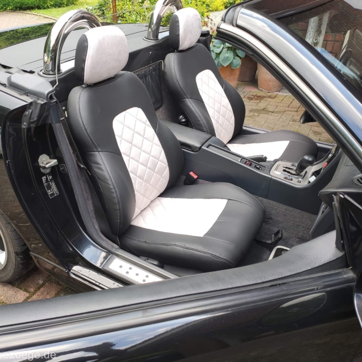 Cabrio Autositzbezuege Schwarz Hellgrau Rautensteppung