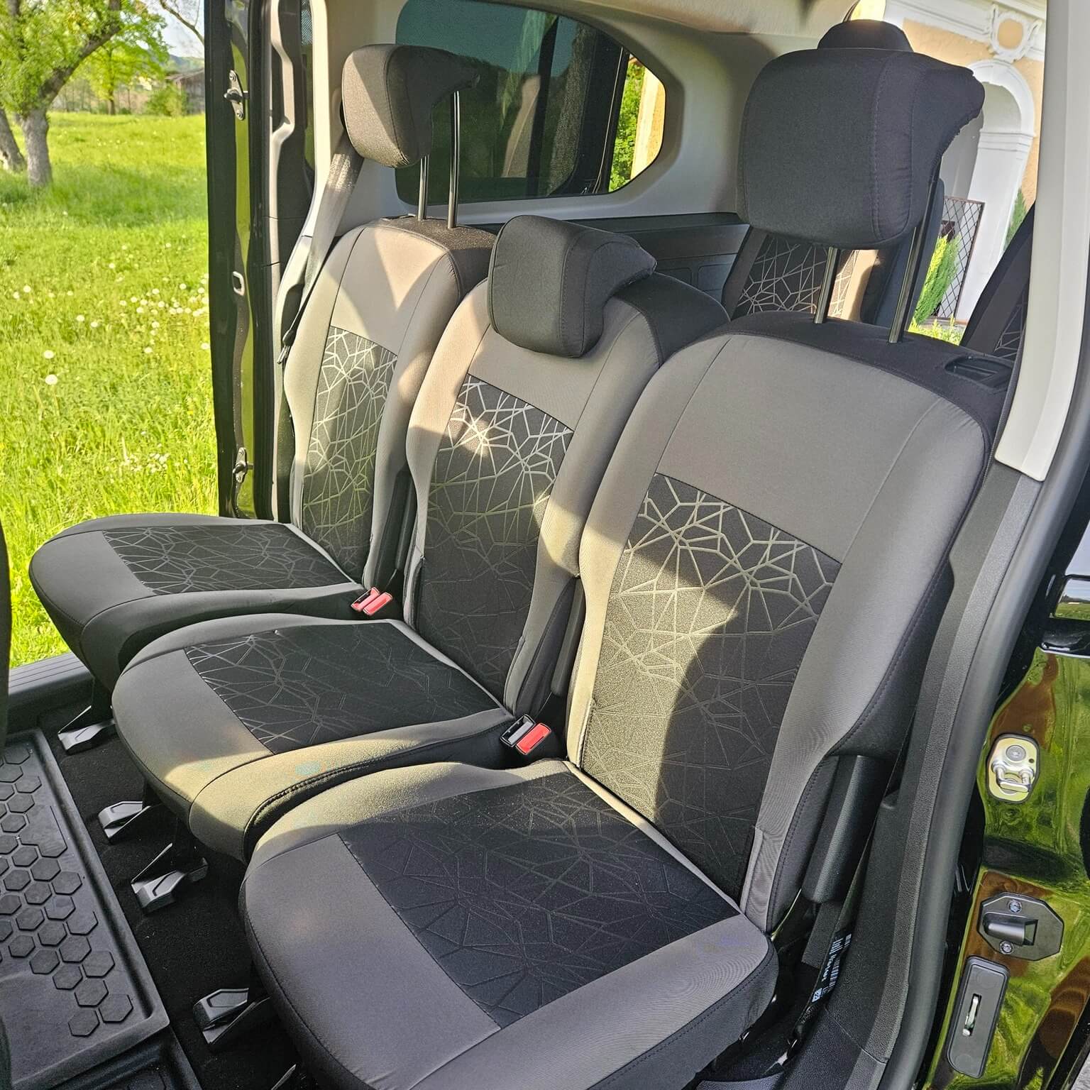 Citroen Berlingo Einzelsitze Sitzbezuege
