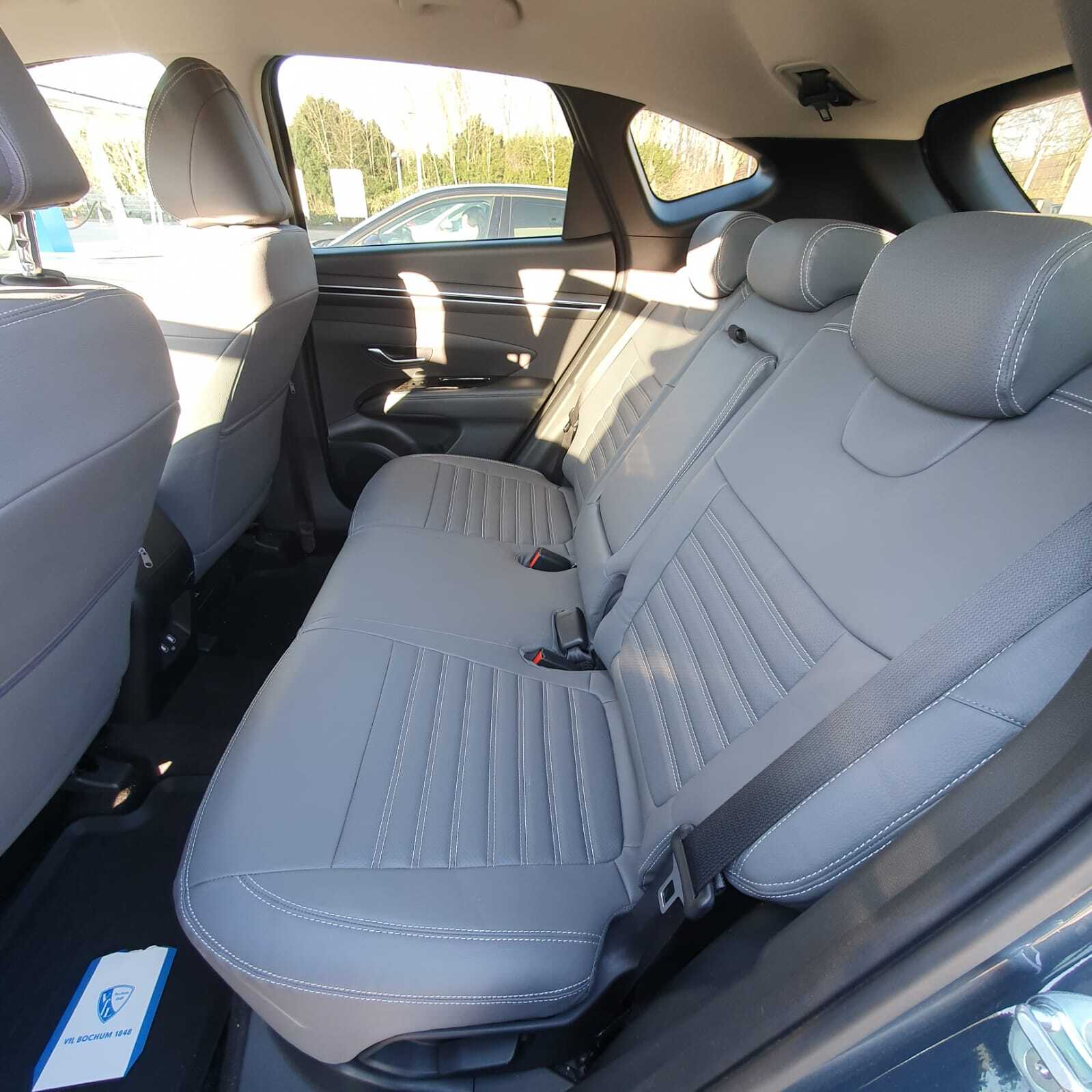 Hyundai Tucson Nx4 Rueckbank Sitzbezuege Dunkelgrau Quersteppung