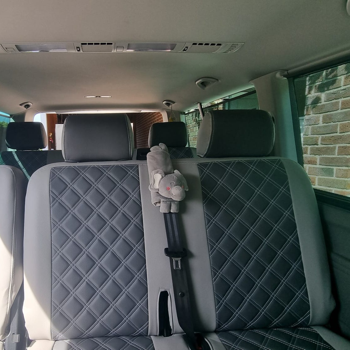 Vw T6 1 Rueckbank Sitzbezuege Rautenmuster Grau