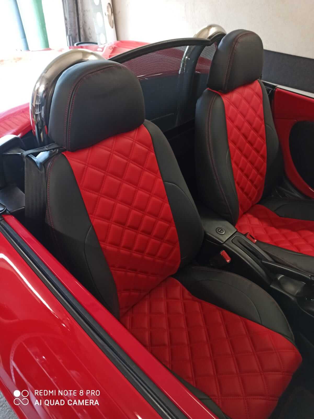 Fiat Barchetta Sitzbezuege Rot Schwarz Rautensteppung Roadster