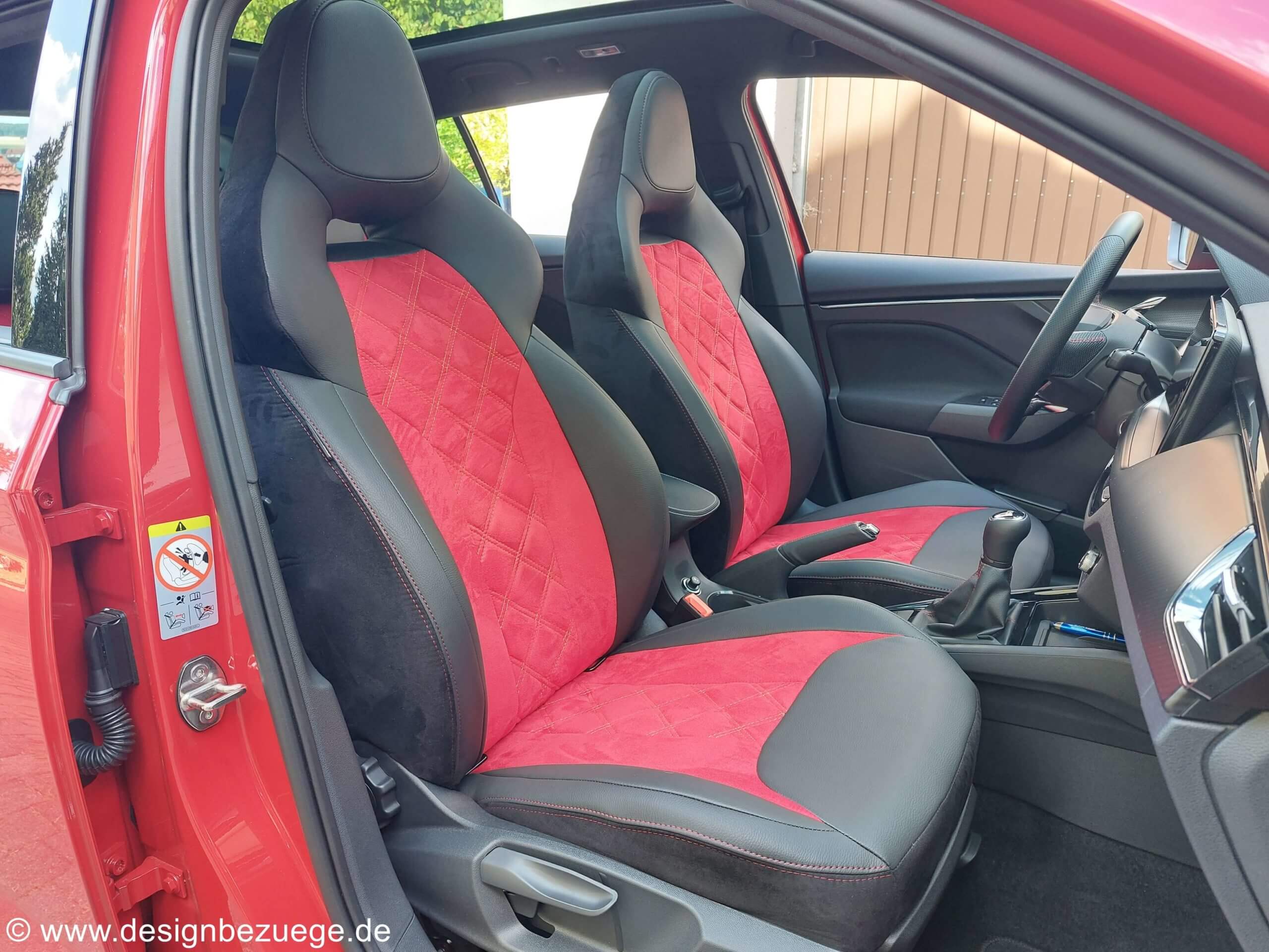 Skoda Scala Sitzbezuege Vorne Schwarz Rot Steppung Massanfertigung