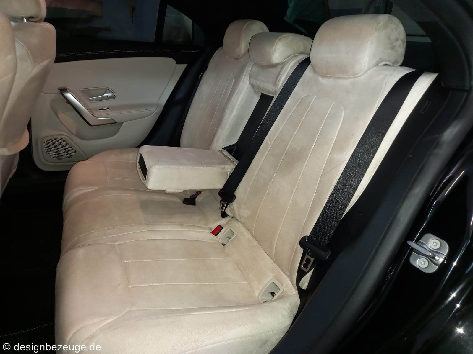 Antarrlook Sitzbezuege Mercedes Cla Beige Ruecksitzbank Wildleder Optik