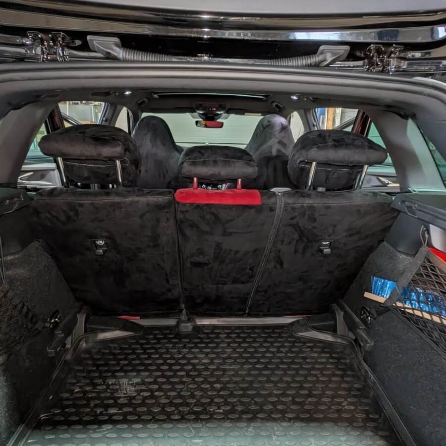 Antarrlook Sitzbezuege Skoda Kamiq Monte Carlo Rueckbank Rueckansicht Schwarz