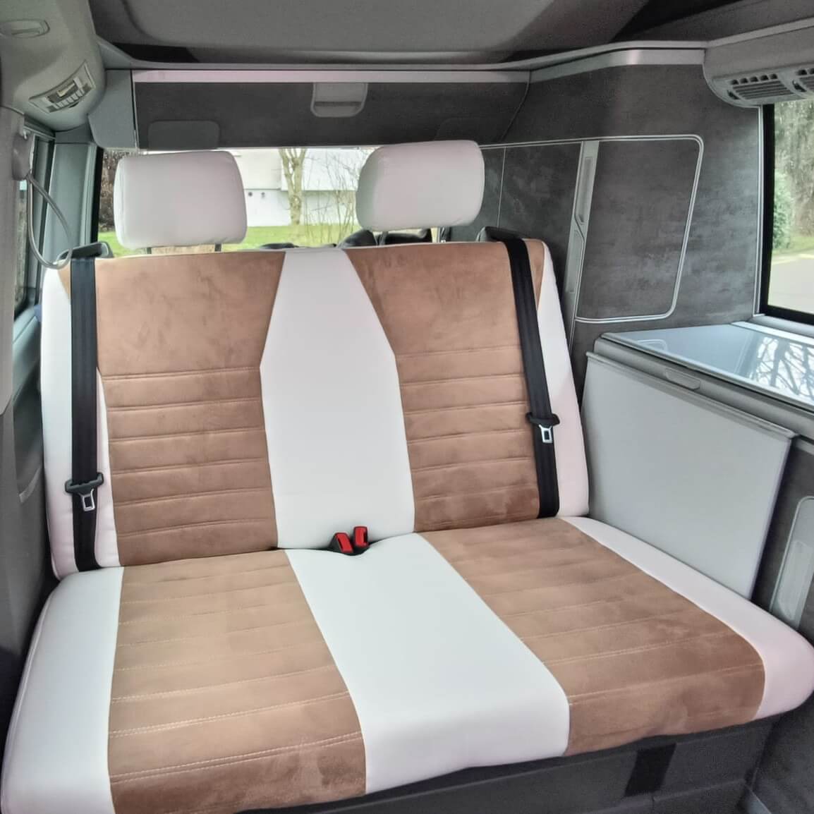Antarrlook Sitzbezuege Vw T6 California Beige Braun Rueckbank Camper