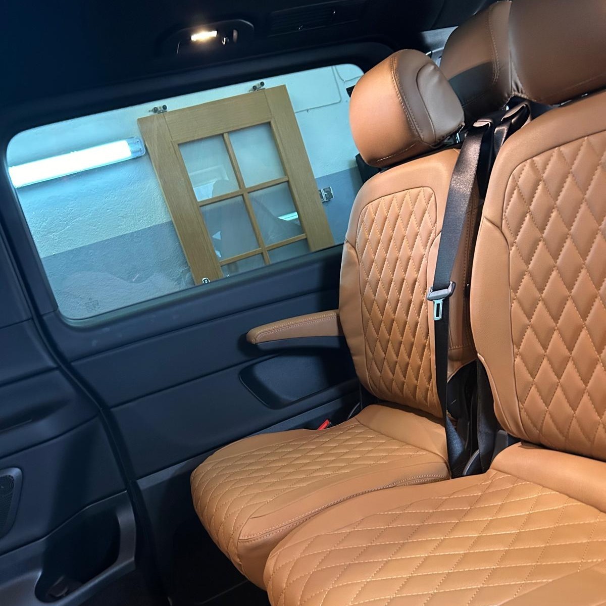 Mercedes Benz Vito Leder Sitzbezuege Nach Mass Passend