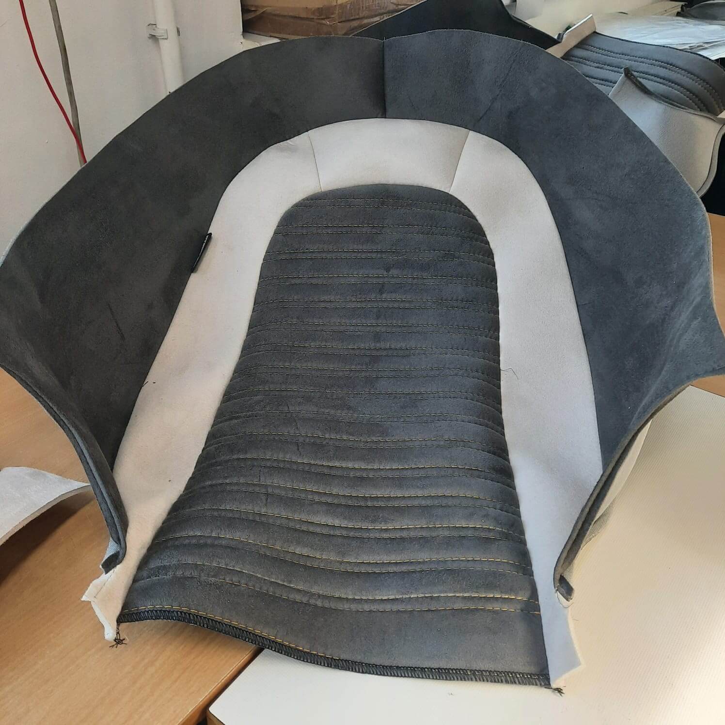 Seat Sitzbezuege Nach Mass Rueckenlehne Antarrlook A13 Dunkelgrau Hellgrau