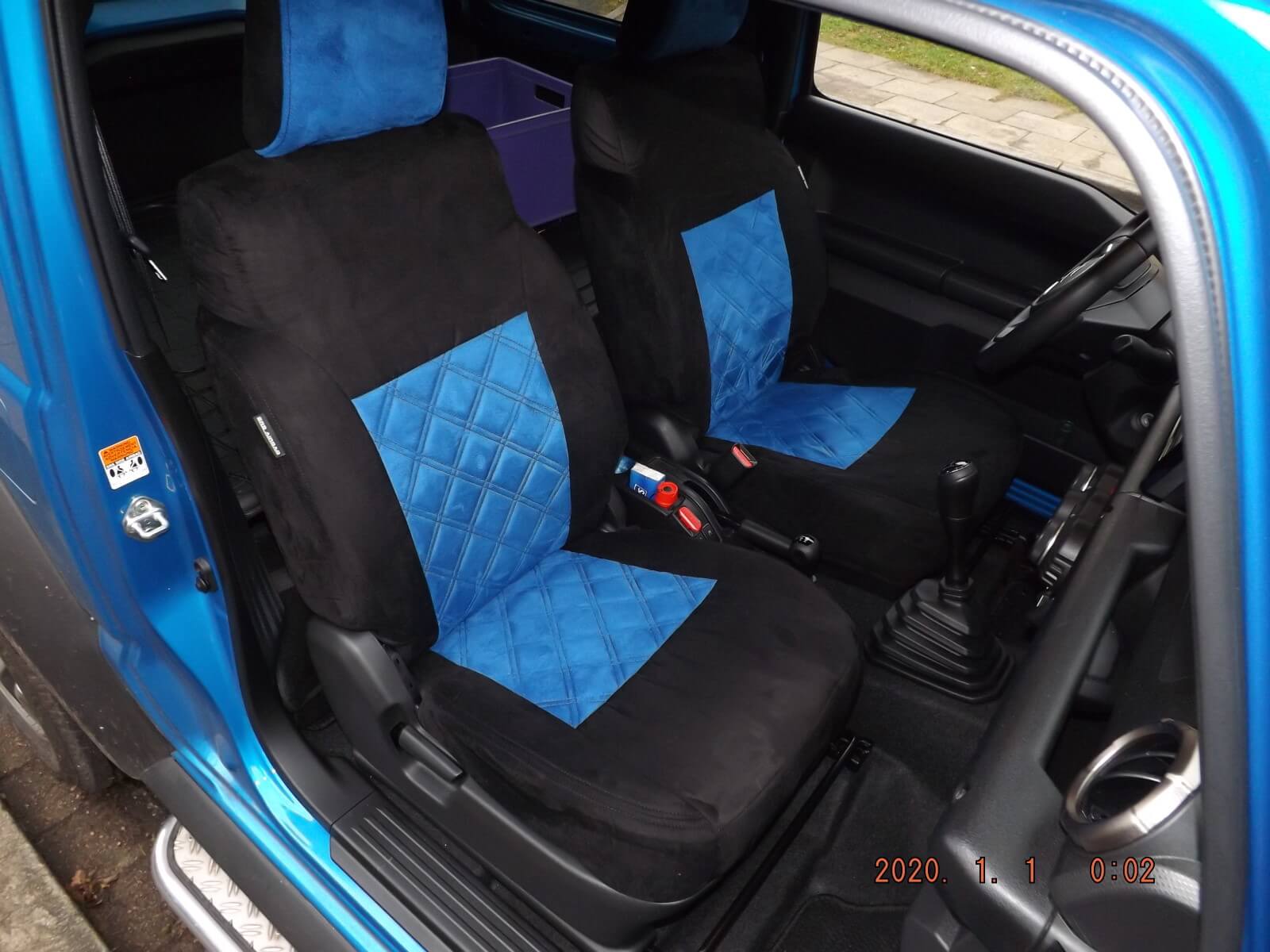 Suzuki Jimny Gj Sitzbezuege Schwarz Blau Vorne