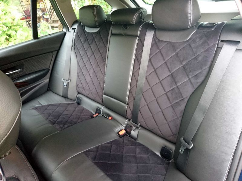 Bmw F31   Rueckbank Mit Neu Montierten Handgefertigten Sitzbezuegen