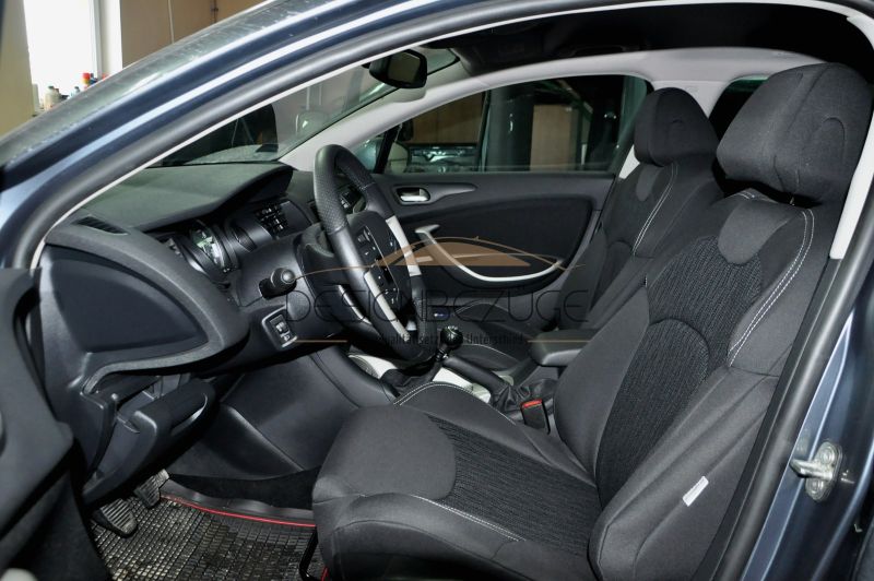 Citroen C5 Sitzbezuege Textil Vordersitze Passform