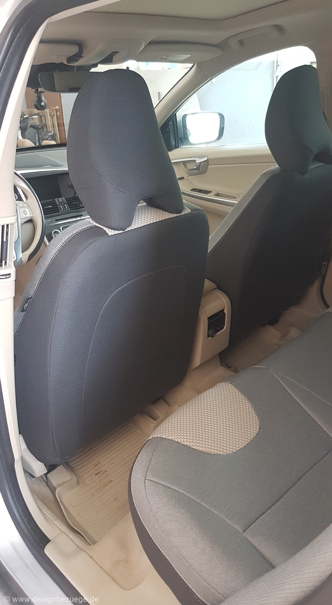 Volvo Sitzbezuege Textil Grau Schwarz Innenraum
