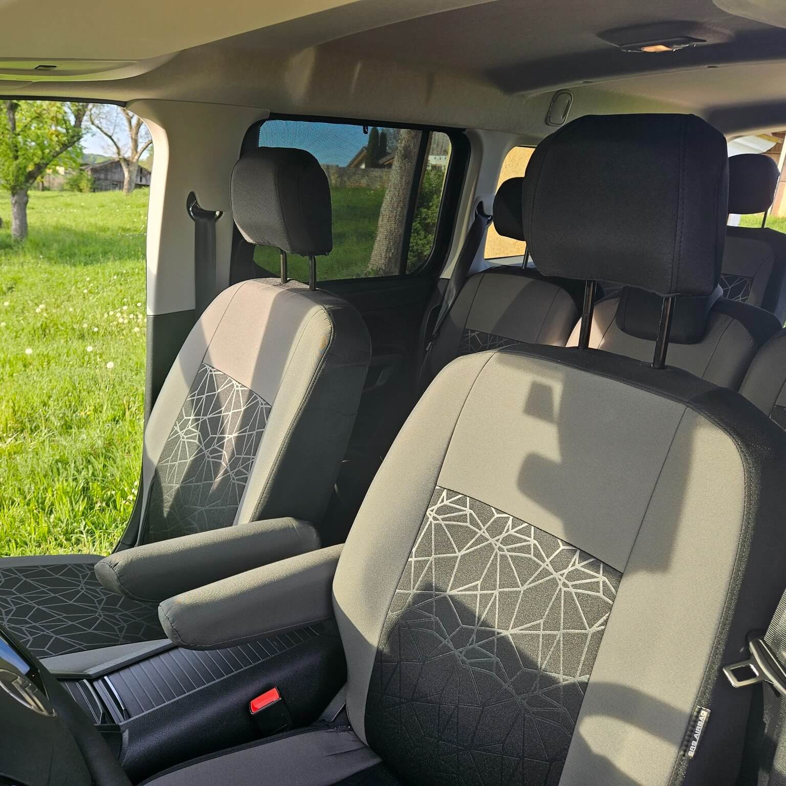 Citroen Berlingo Vordersitze Autositzbezuege
