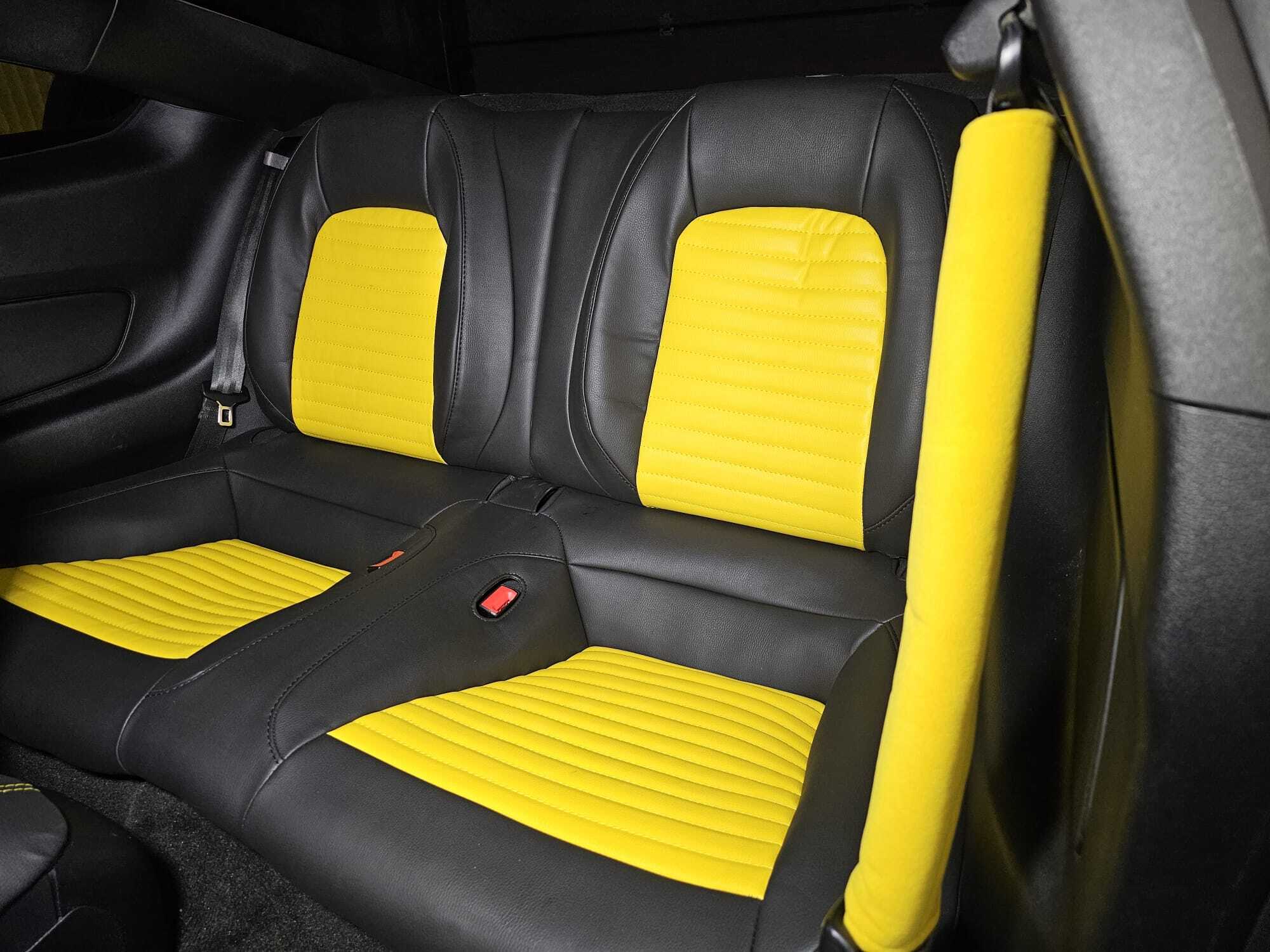 Ford Mustang Leder Sitzbezuege