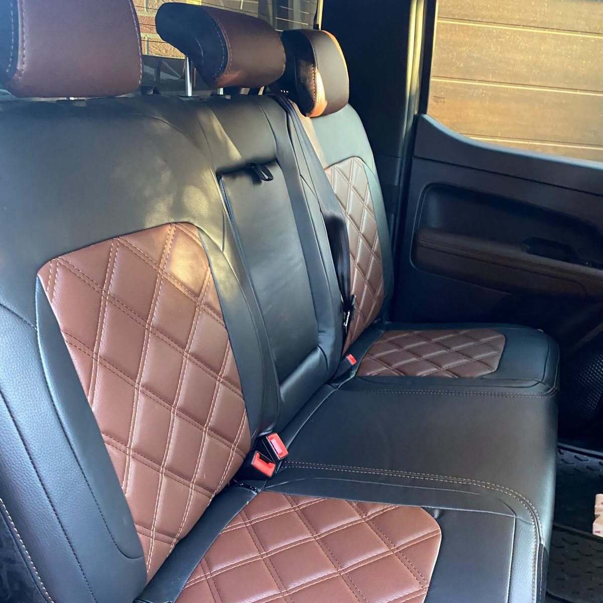 Vw Amarok Sitzbezuege Lederlook Ruecksitzbank