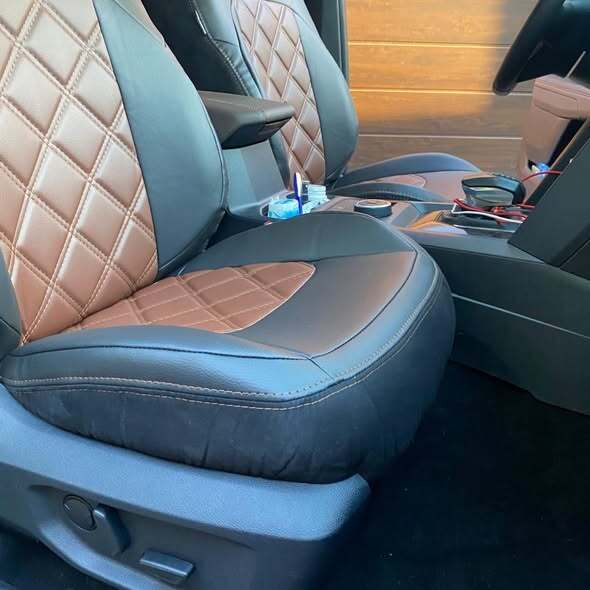 Vw Amarok Sitzbezuege Lederlook Schwarz Dunkelbraun