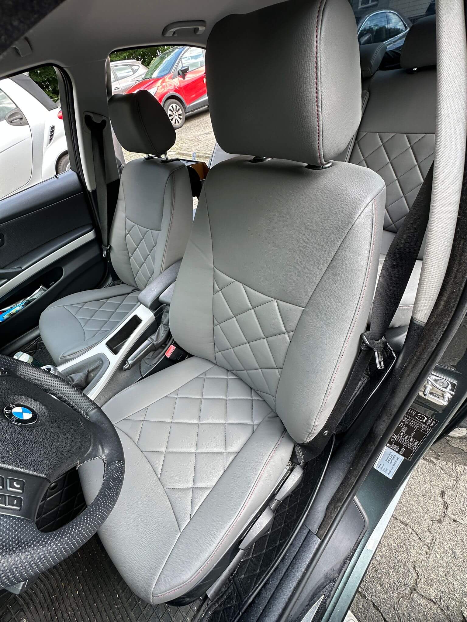 Bmw E90 Sitzbezuege Nach Mass Kunstleder D14 Dunkelgrau Rautensteppung