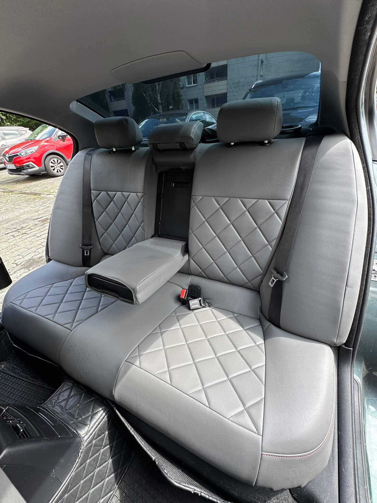 Bmw E90 Sitzbezuege Nach Mass Ruecksitzbank Armlehne Kunstleder D14 Dunkelgrau