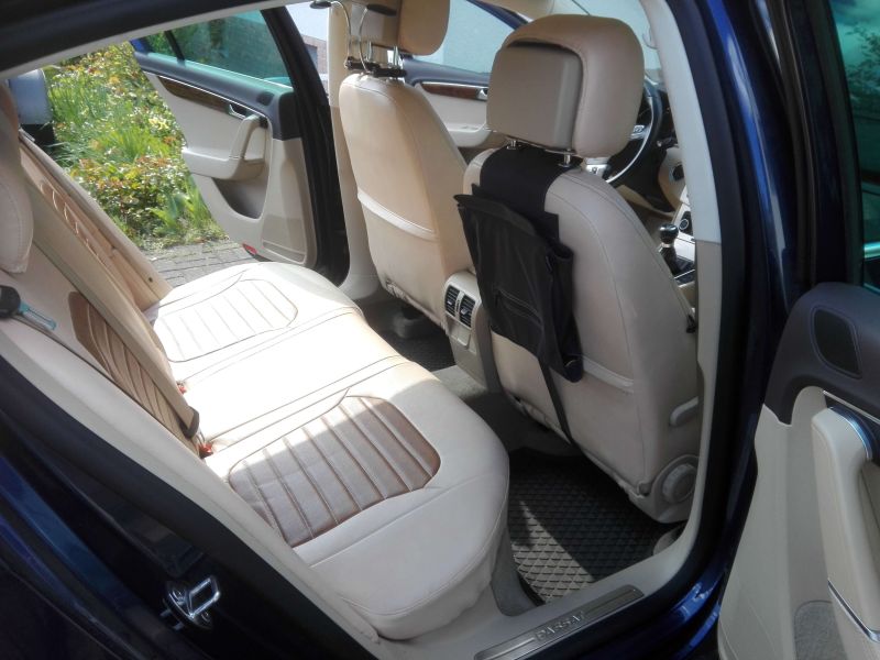 VW Passat B7 Sitzbezuege
