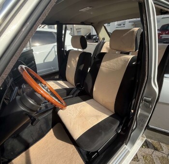 BMW E28 Sitzbezüge nach Maß in Schwarz und Hellbeige