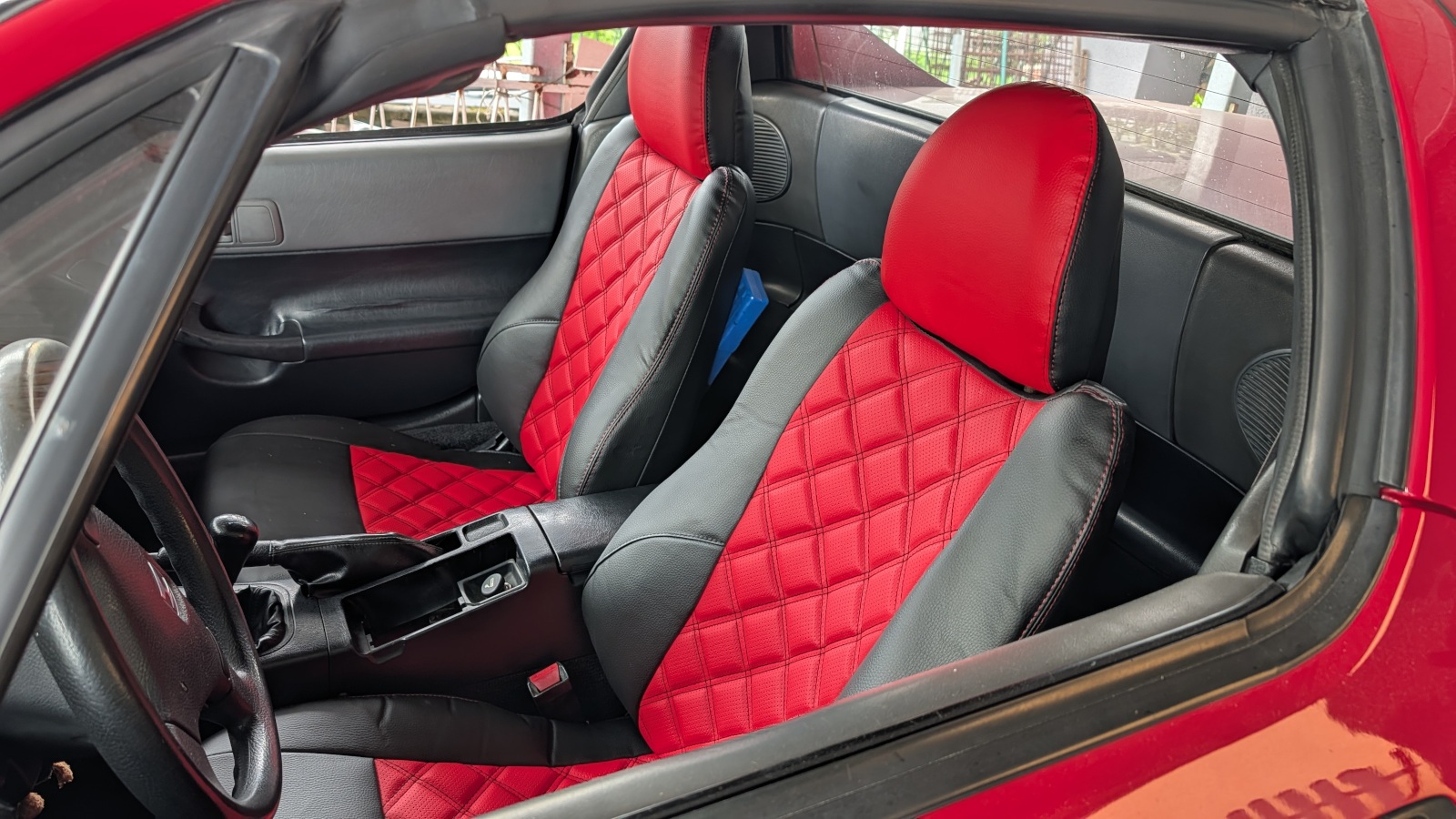 Honda CRX del Sol Sitzbezüge nach Maß in Schwarz-Rot mit Rautenmuster