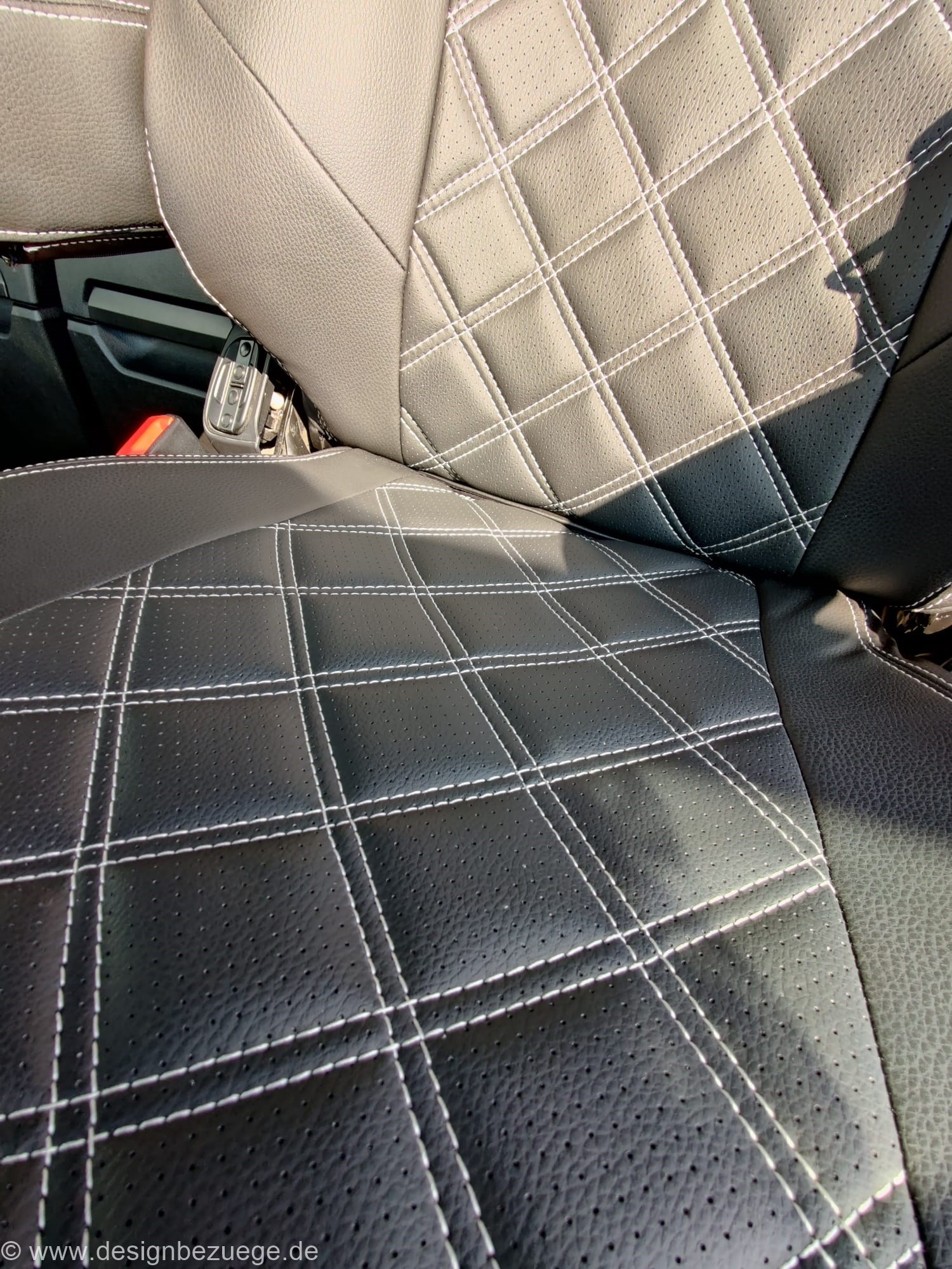 Lederlook Perforiert