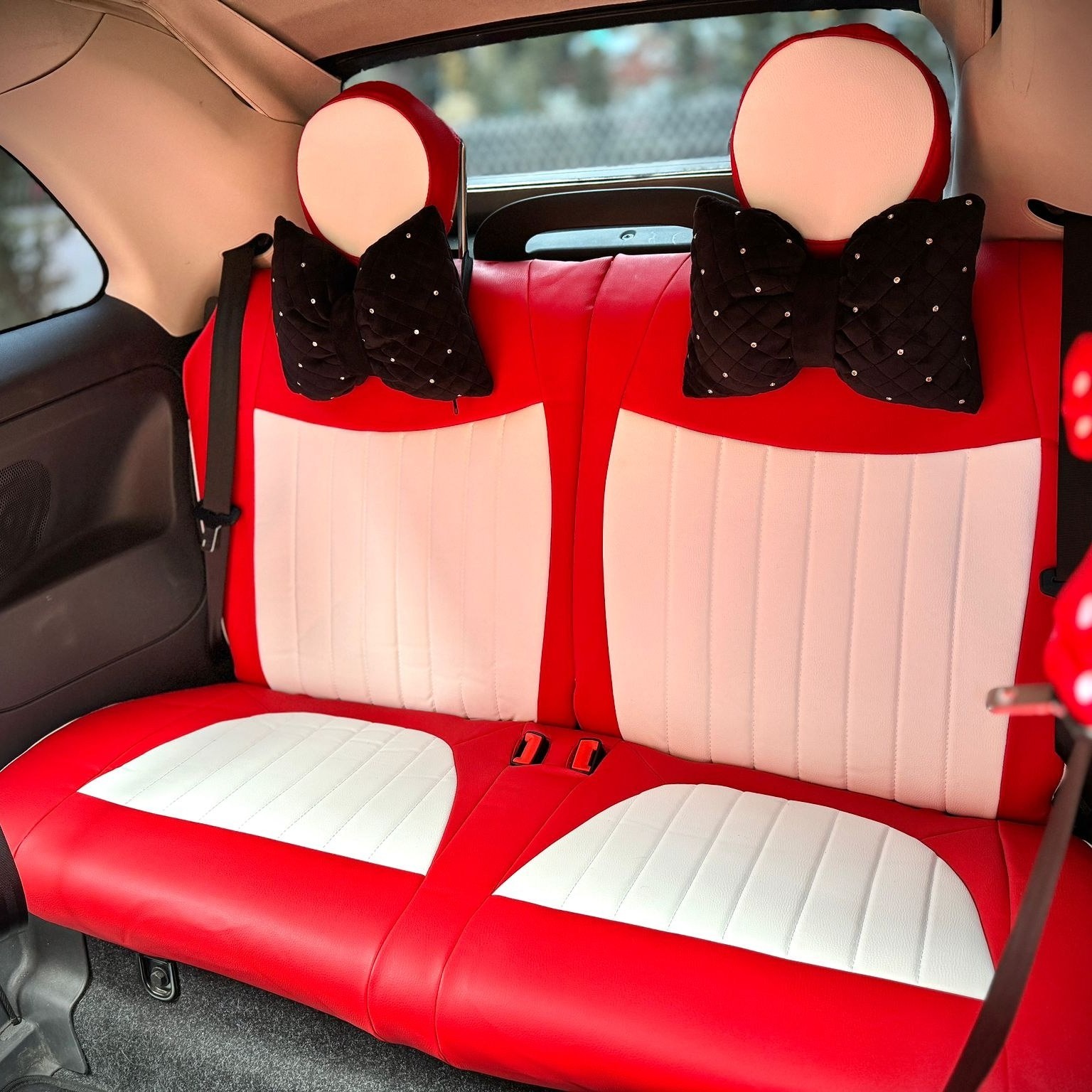 Fiat 500 Rueckbank Sitzbezuege Rot Weiss Retro