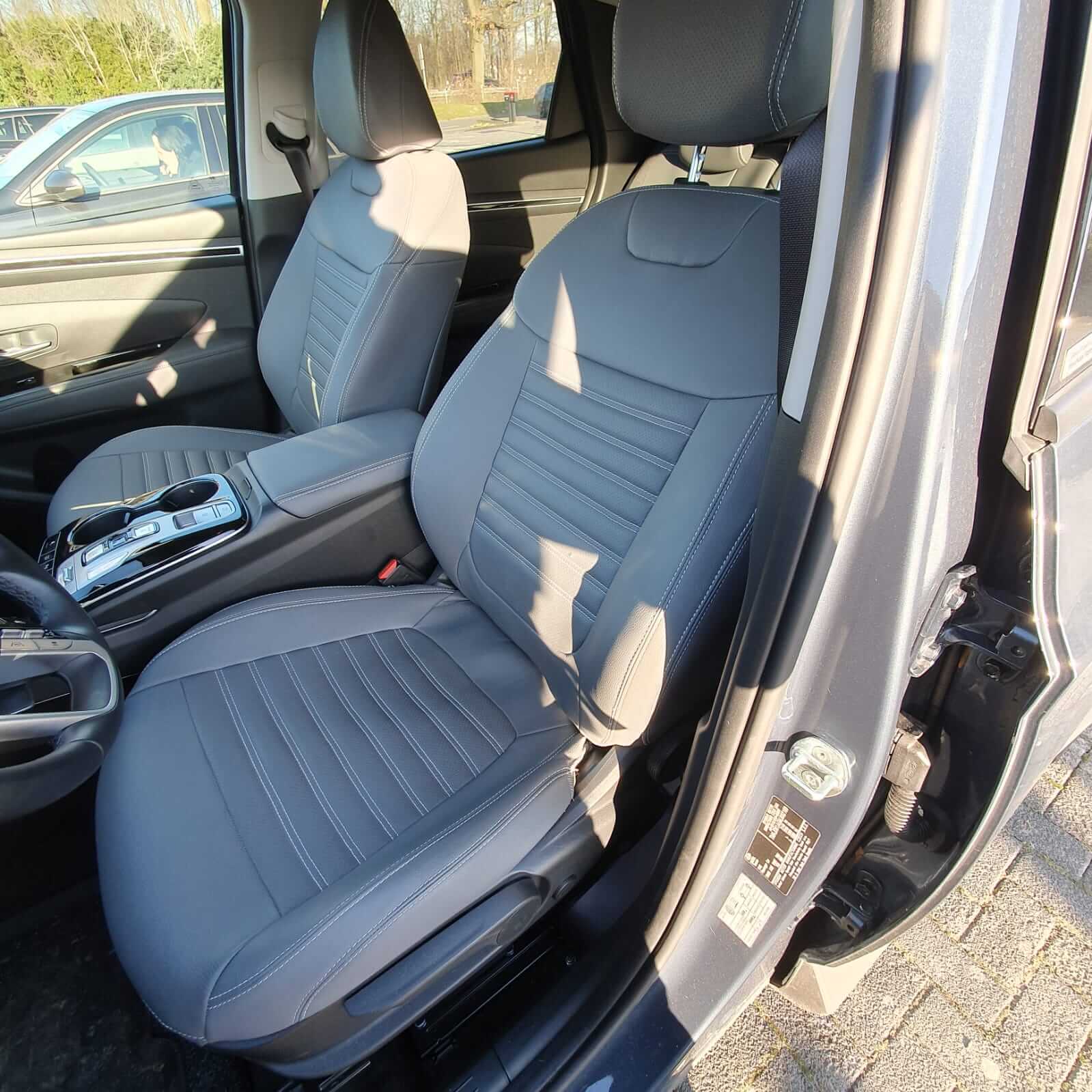 Hyundai Tucson Nx4 Vordersitze Grau Kunstleder Liniennaehte