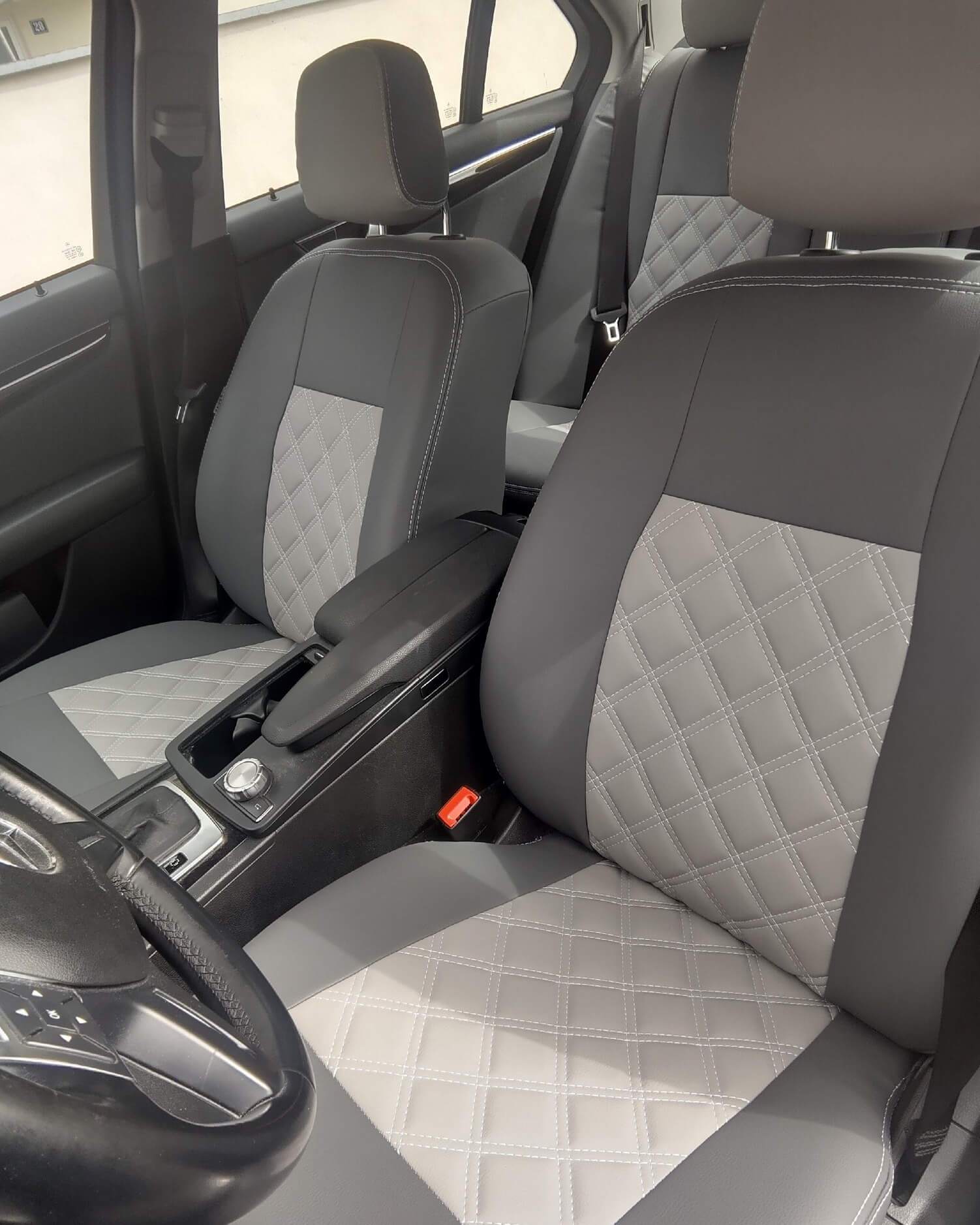 Mercedes C Klasse W204 Sitzbezuege Grau Hellgrau Vordersitze