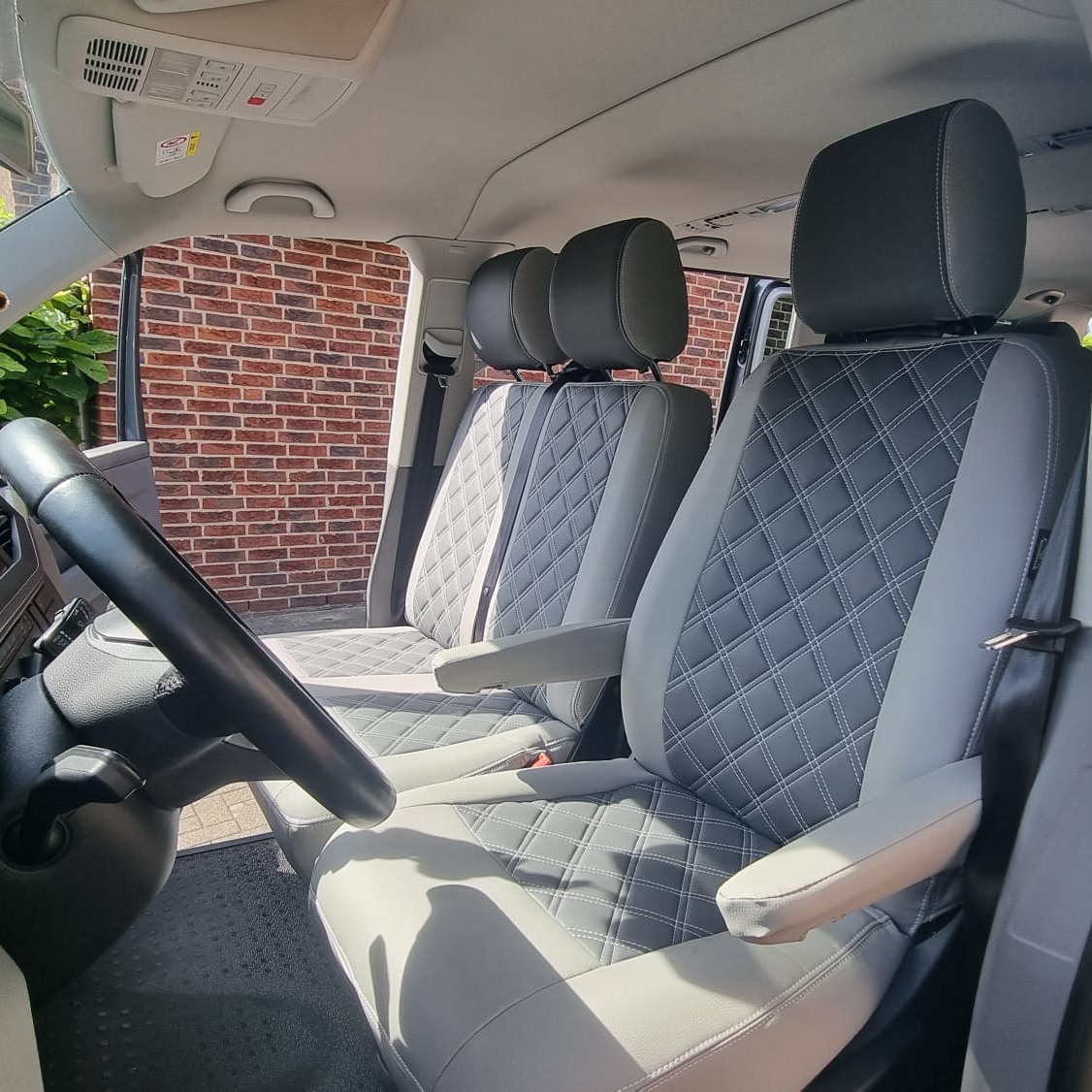 Vw T6 1 Vordersitze Sitzbezuege Grau