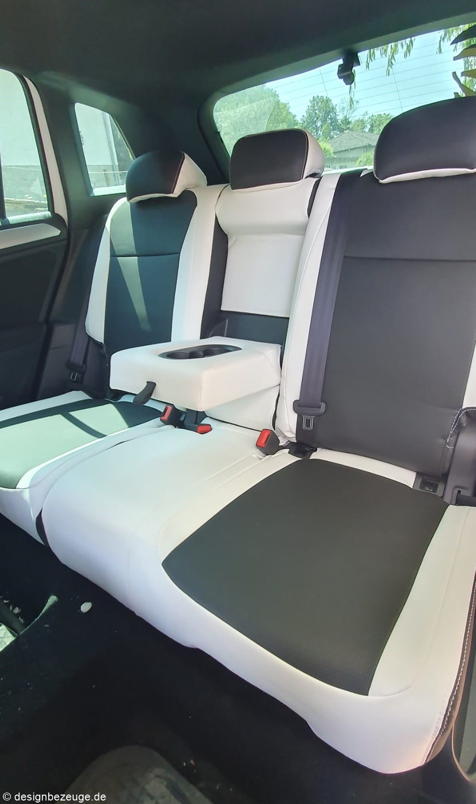 Vw Tiguan Ruecksitzbank Sitzbezuege Schwarz Weiss