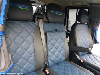 Iveco Daily Sitzbezüge nach Maß – Kundenprojekt mit Logo und Rautensteppung