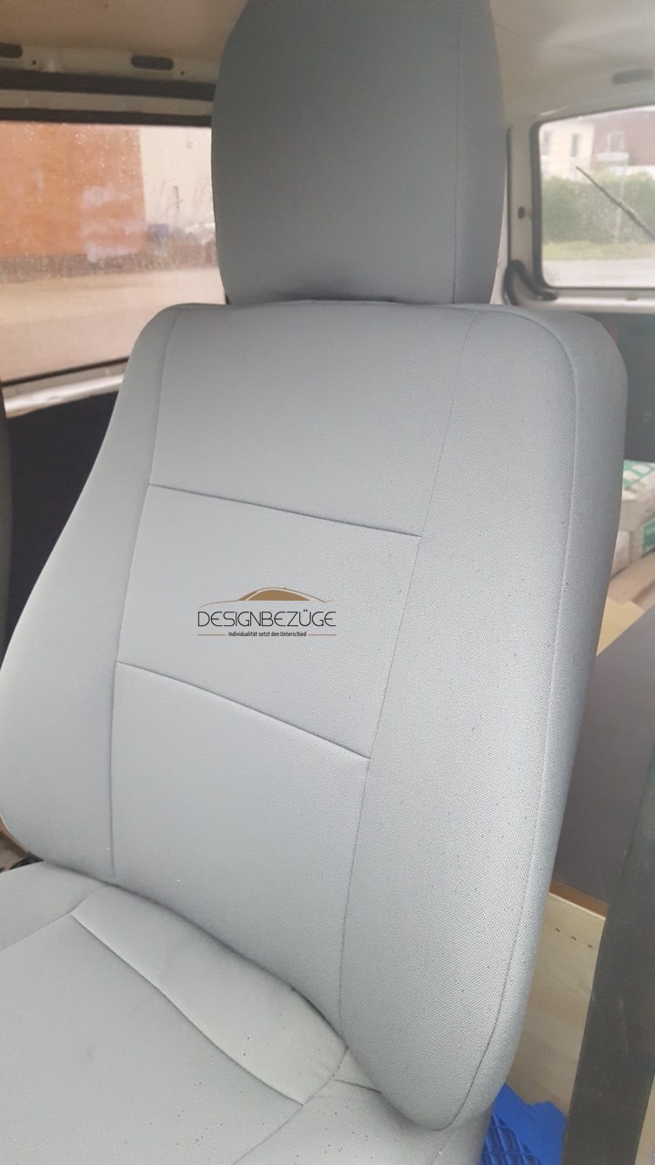 Mercedes Vito Sitzbezuege Neu Montiert.jpg