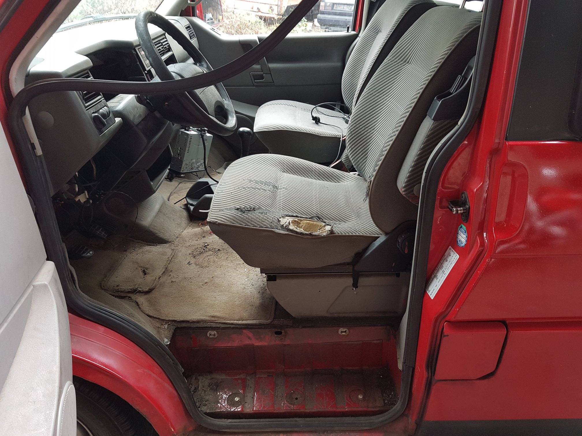 Vw T4 Fahrersitz Beschaedigt Vorher Sitzbezug